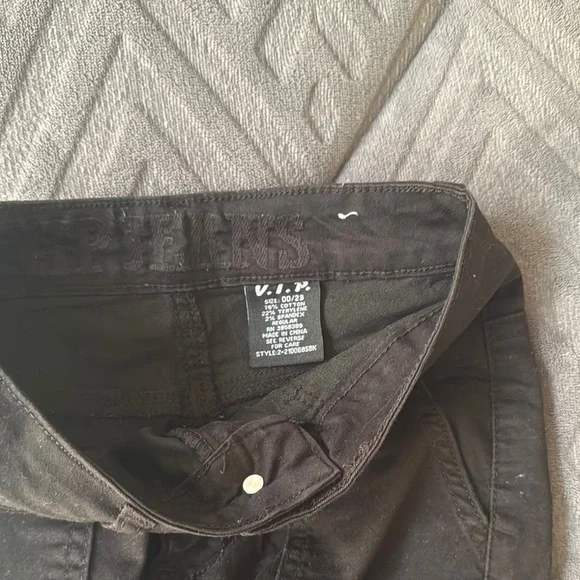 Women’s Black Cargo Pants - Picture 5 of 5